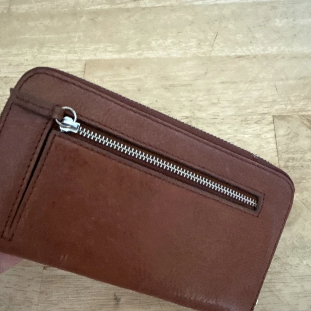 Fossil Zip Around Brown Leather Wallet